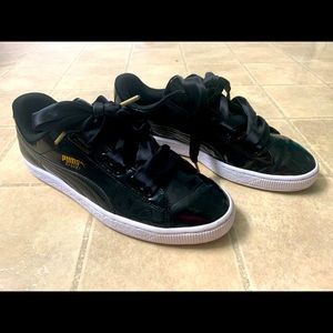 Puma sneakers, Size 11, Black